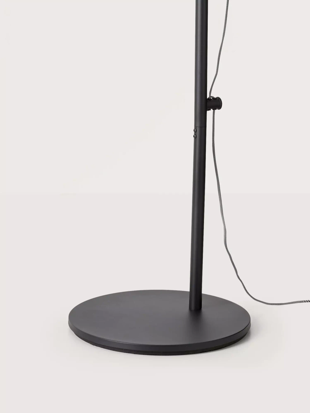 Aromas :: Floor lamp Ario black H: 210,6 cm