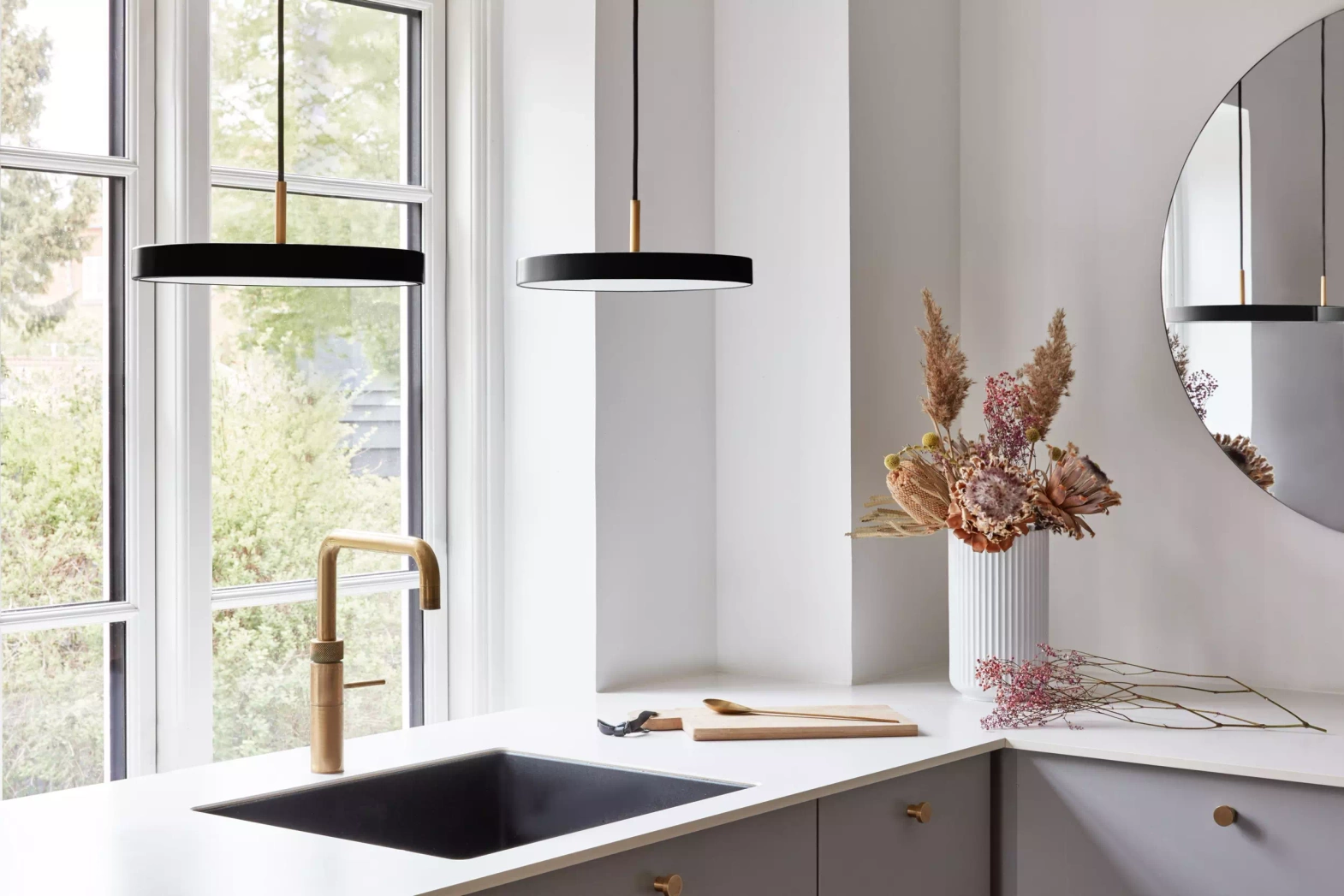 Umage :: Asteria Mini anthracite pendant lamp, diameter 31 cm