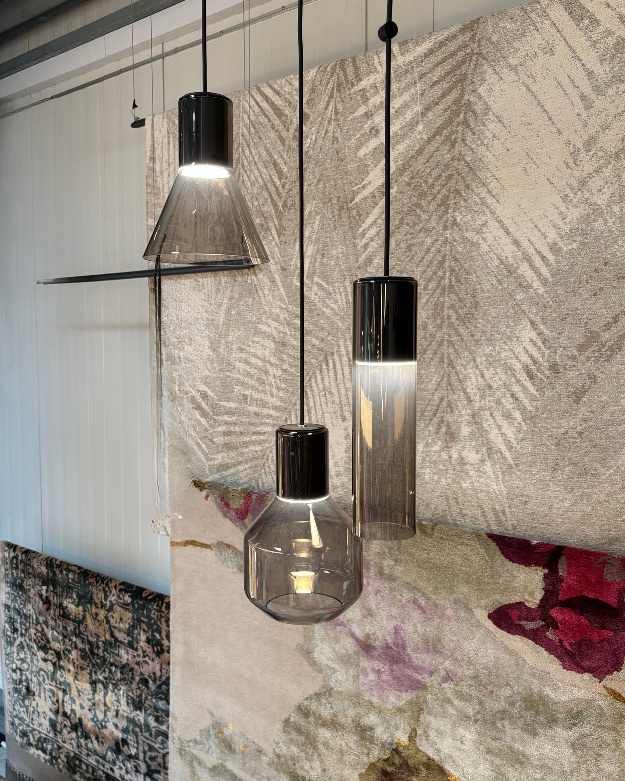 Z ekspozycji - Aqform :: Lampa wisząca Modern Glass 3 klosze