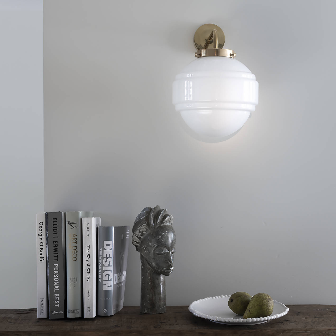  Embassy Interiors :: Glass wall lamp Saturn white with flat mount, H: 36.5 cm