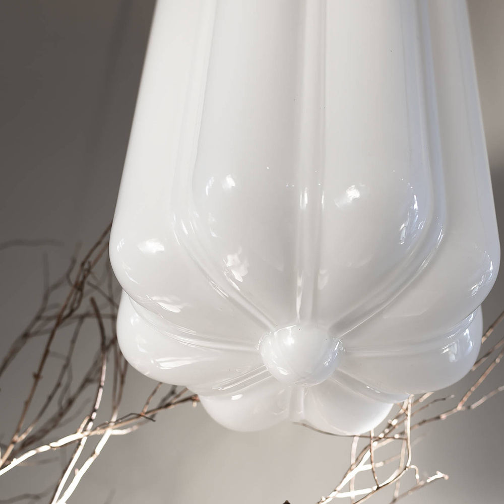 Embassy Interiors :: Wandlampe aus Glas Deco Opalowe mit flacher Montage Höhe 42 cm weiß