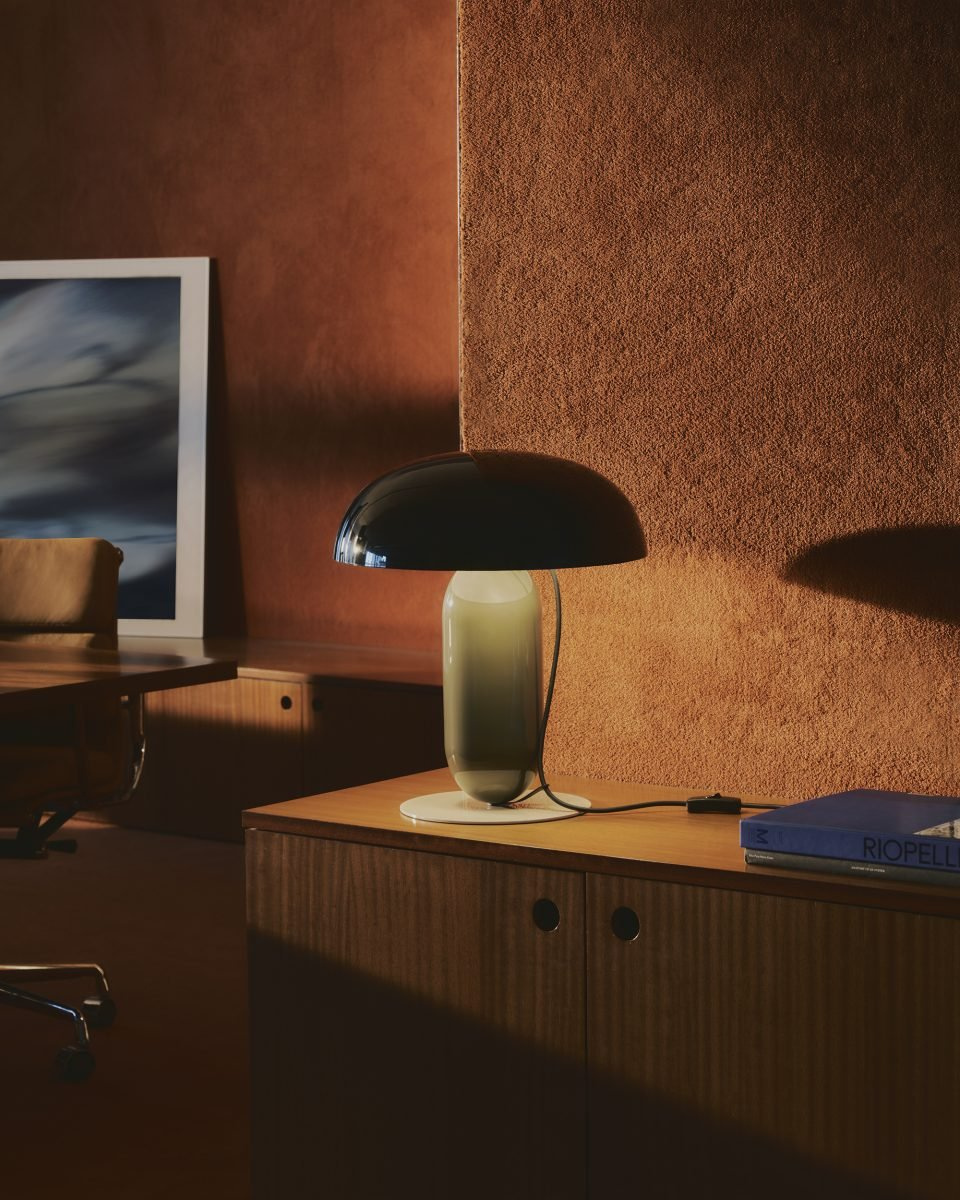 Marset :: Lampa stołowa Gambosa rozm. S wys. 30 cm czarno-brązowoszara