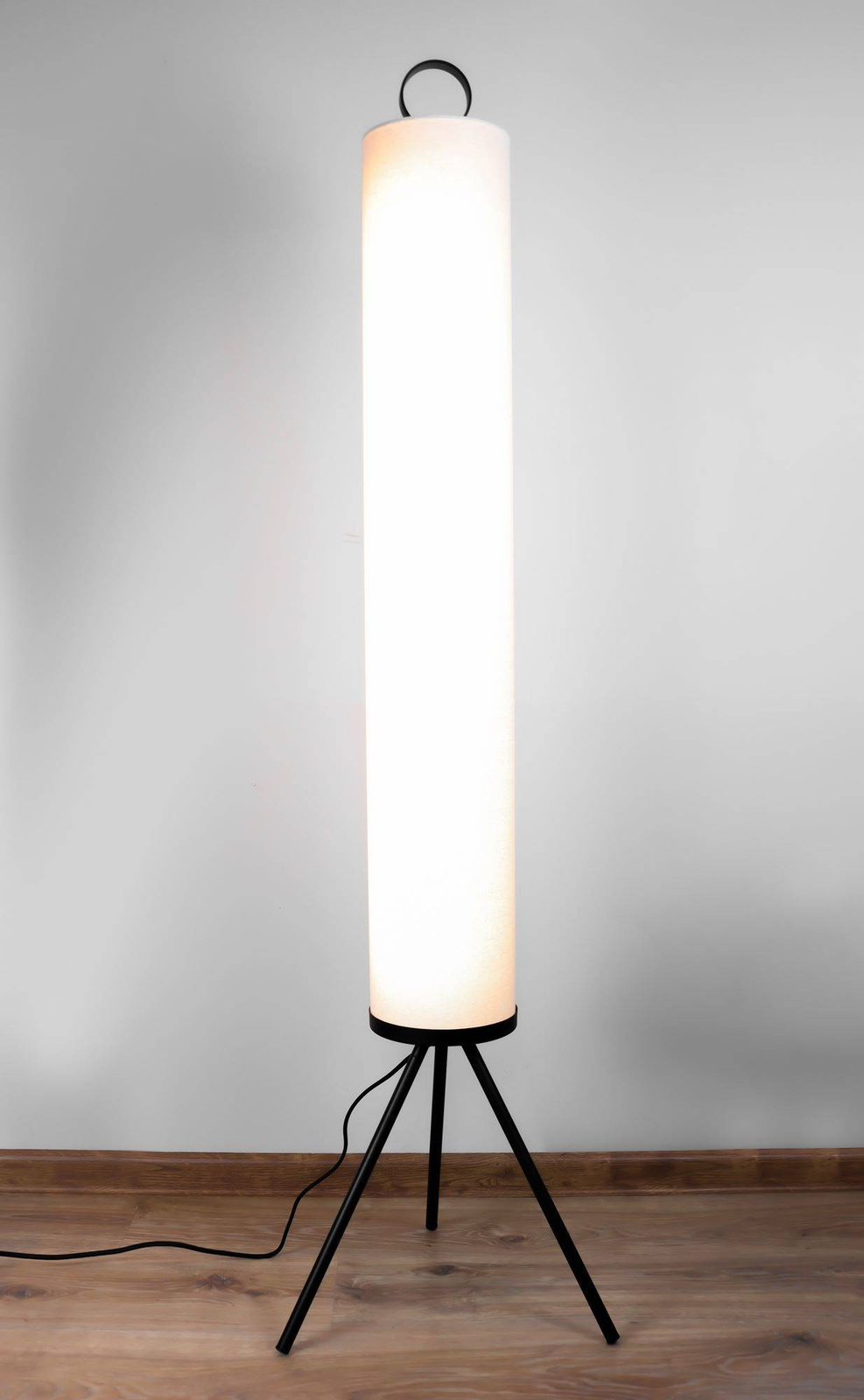 Aromas :: Nooi Stehleuchte mit Leinenschirm, Höhe 137 cm, beige