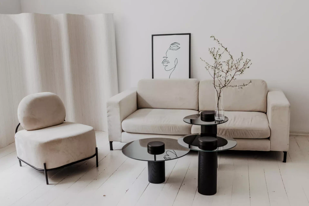 Nordifra :: Stolik Tyk okrągły dąb czarny blat lustro tytanowe wys. 57 cm