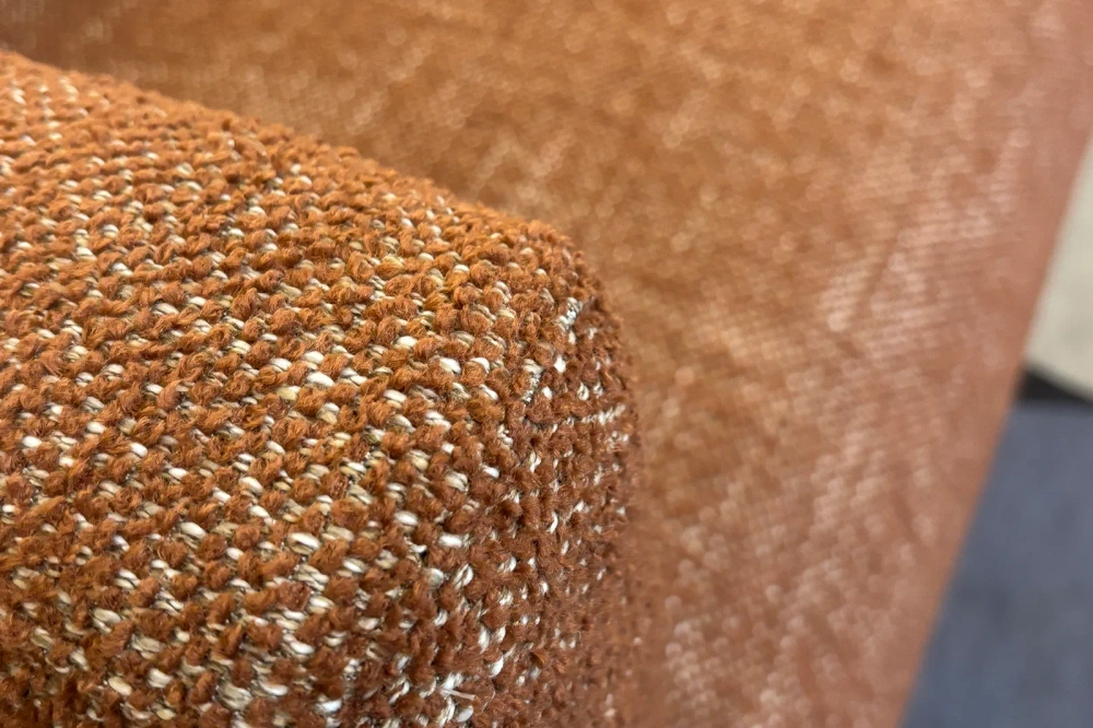 Sitzt :: Felix Schlafsofa, rot