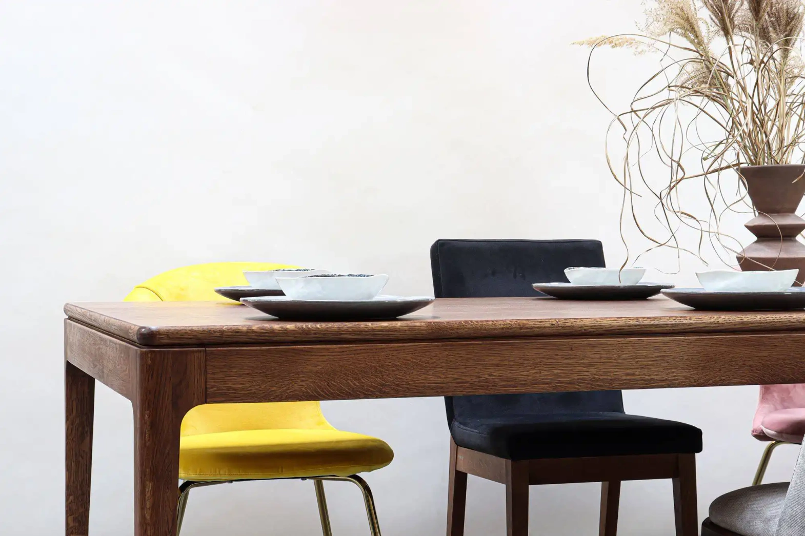 Selfia x 9design :: Bold non-extendable oak table, forastero color