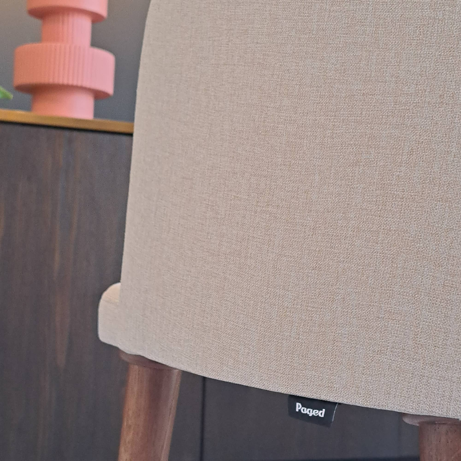 Paged :: Lagom B-0200 upholstered chair with armrests