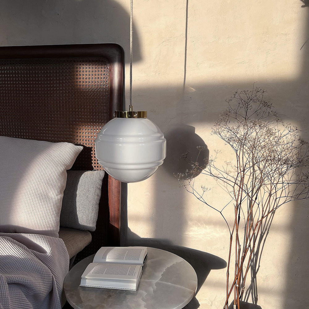  Embassy Interiors :: Glass hanging lamp Saturn white dia. 25 cm