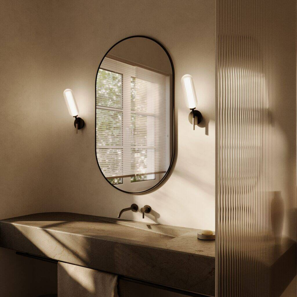 Aromas :: Lari black wall lamp/sconce