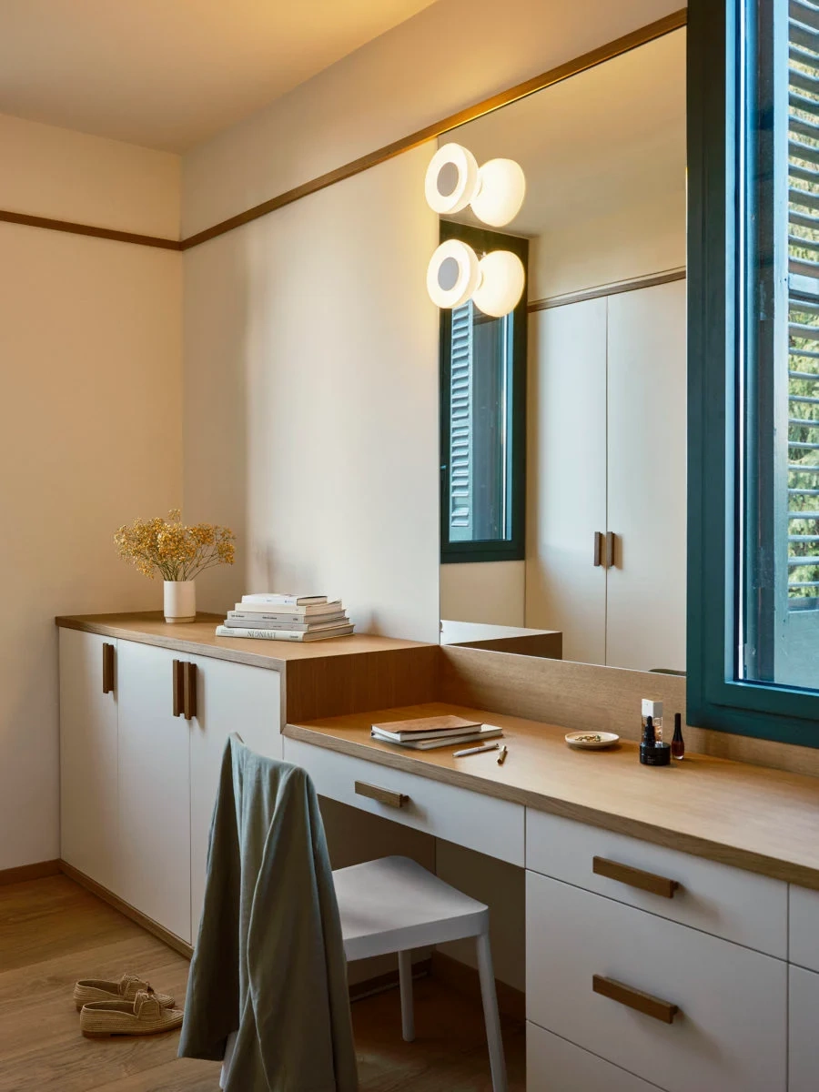 Marset :: Aura On/Off Wandleuchte/Wandleuchte, Schwarz/Transparent, Durchmesser 25,3 cm