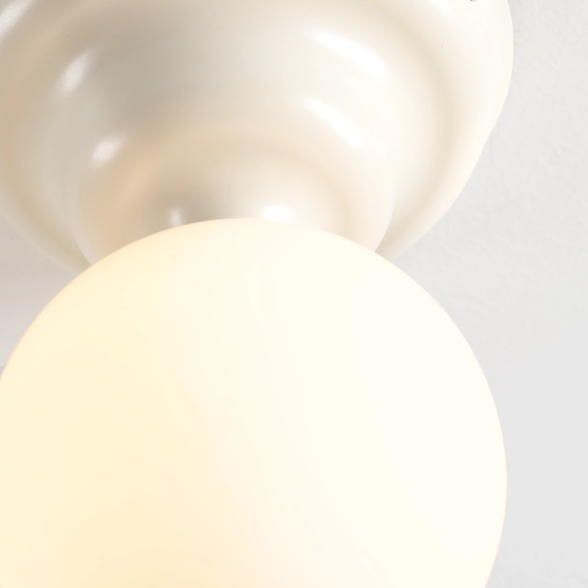 Artera :: Plafon Fala Szpunar kremowy śr. 23 cm