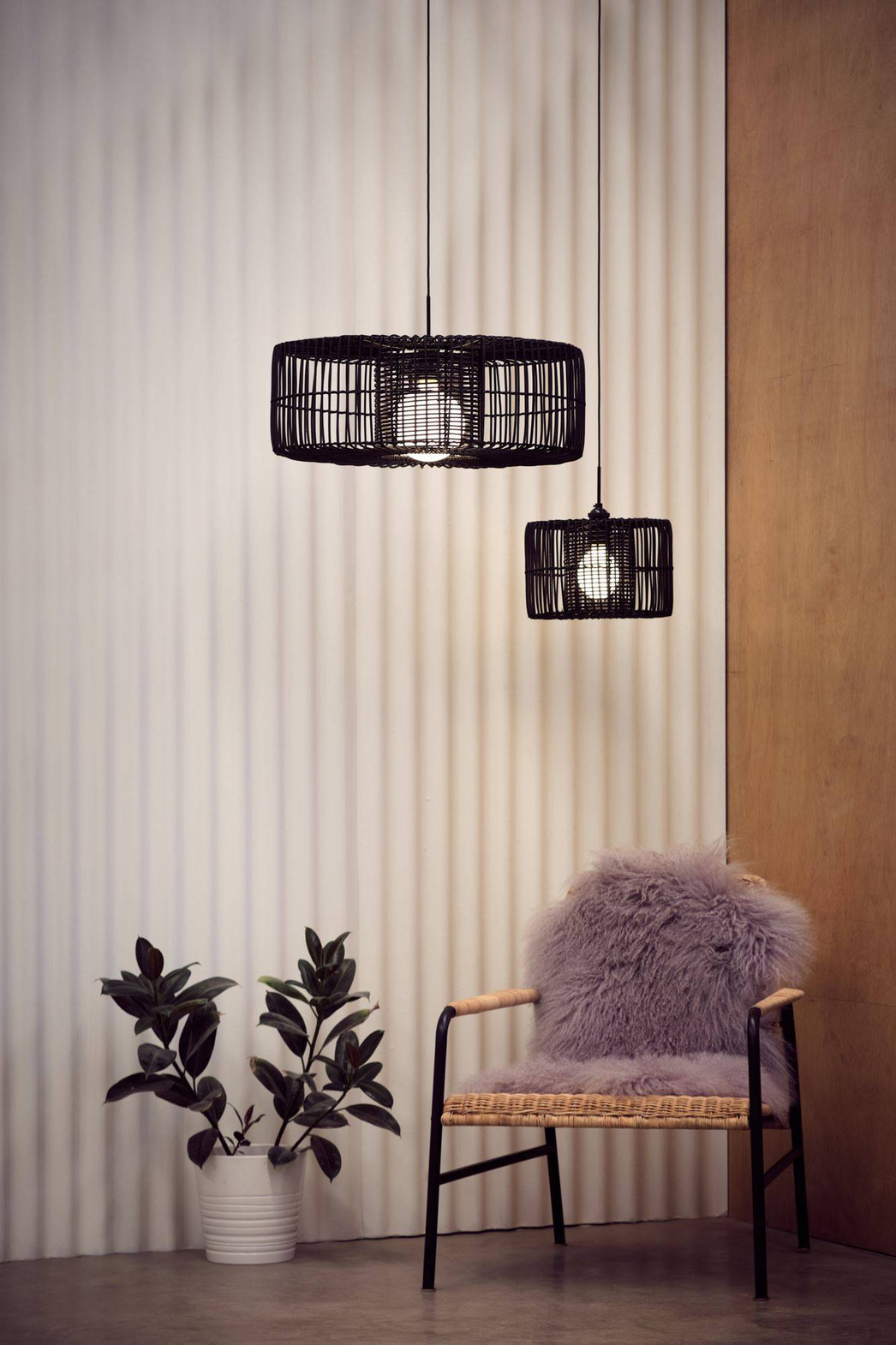 Aromas :: Hanging lamp Hedula black dia. 30 cm