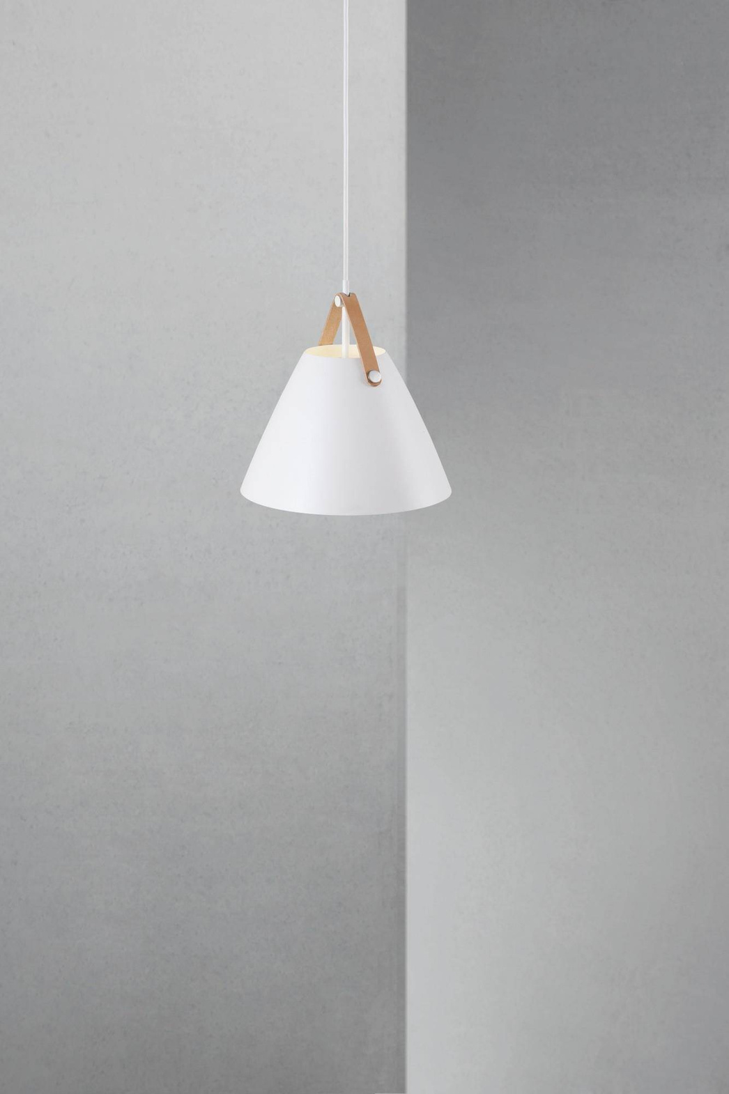 Design For the People :: Hanging lamp Strap white dia. 27 cm