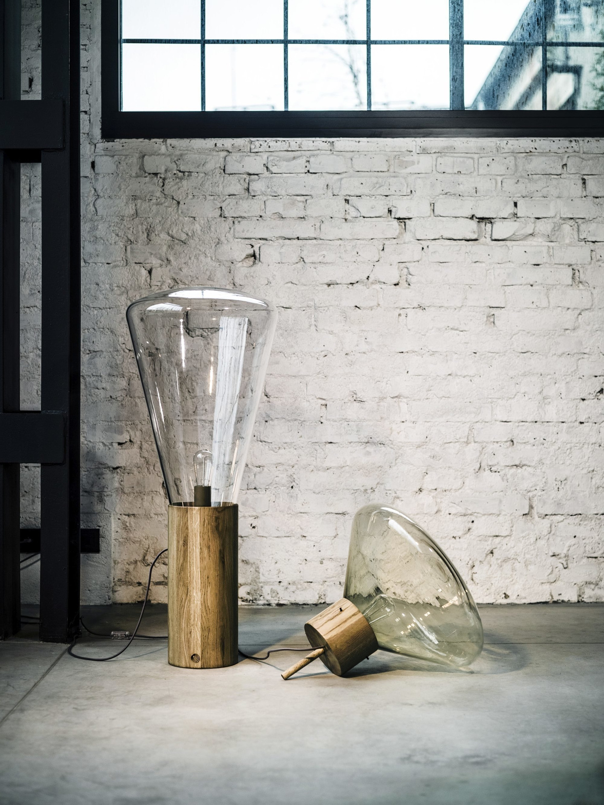 Brokis :: Muffins Stehleuchte, Höhe 107 cm, transparent