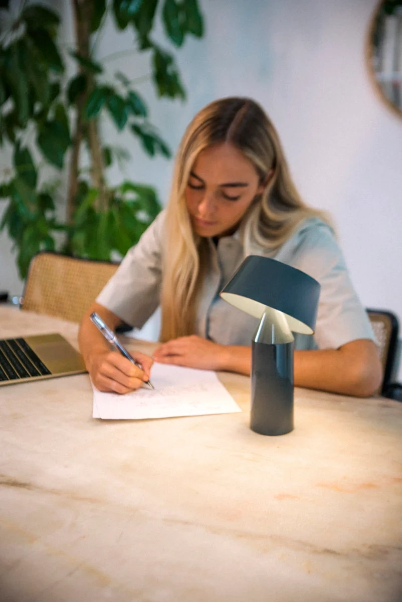 MARSET :: Lampka Bicoca wys. 22,5 cm biała