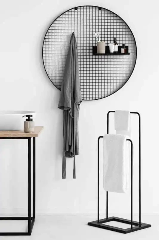 Loft Decora :: Wall decoration mesh Border round black diameter 80 cm