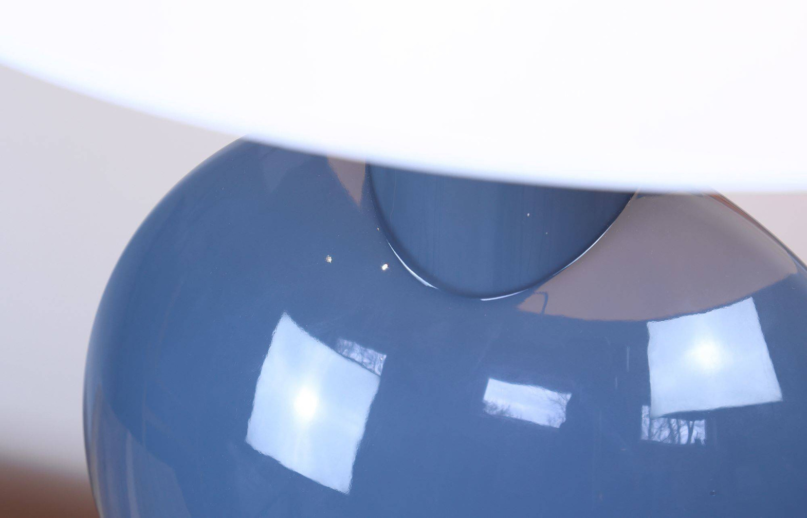 Aromas :: Tilla Tischleuchte, blau, inklusive Schirm