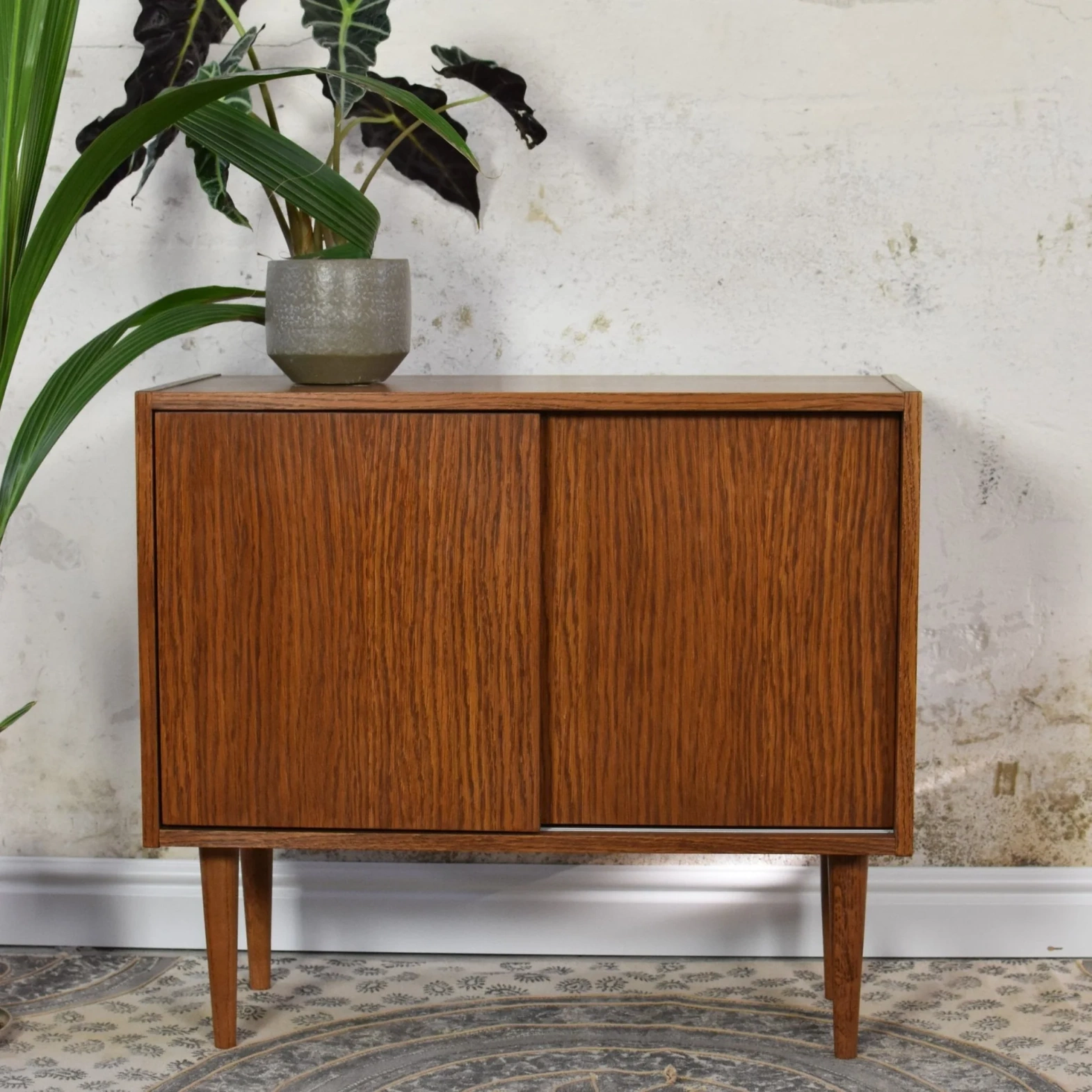 Pastform Furniture :: Drewniana komoda Pum szer. 84 cm kolor do wyboru