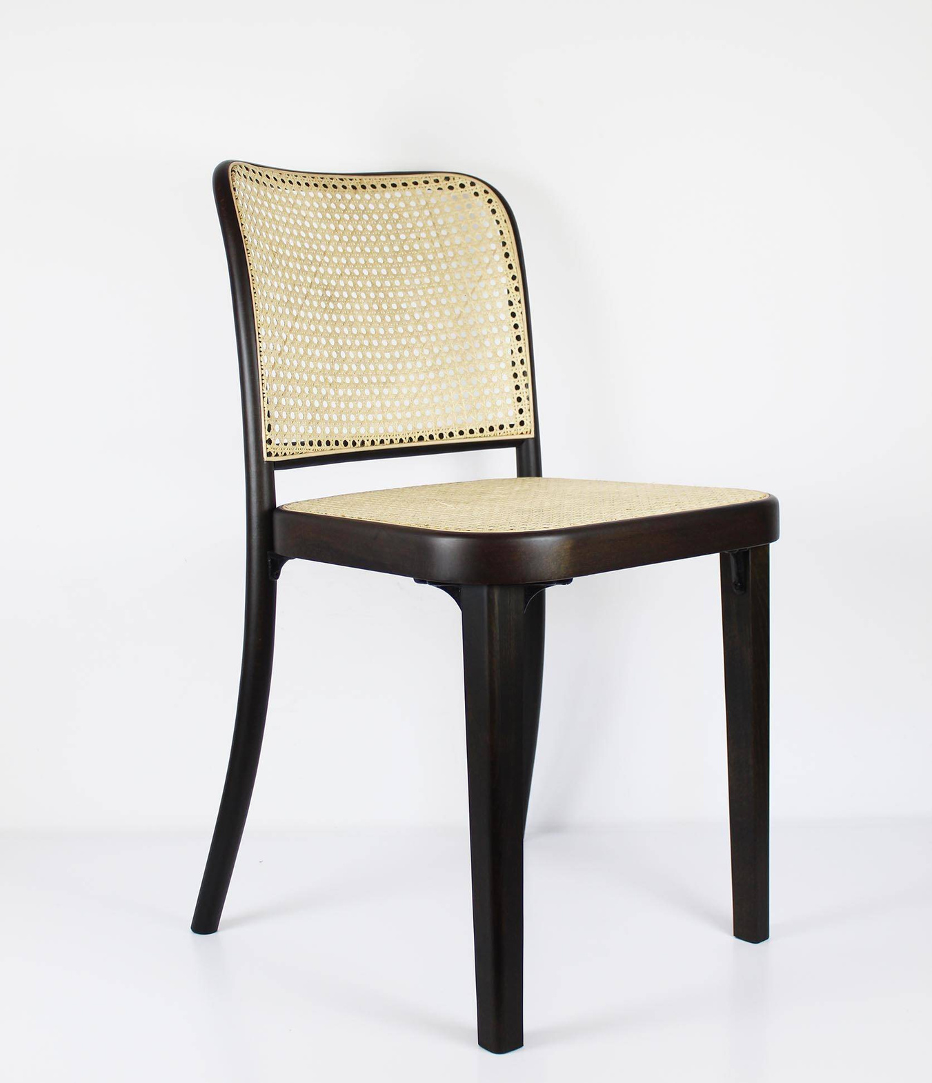 Fameg :: Wooden chair A-811