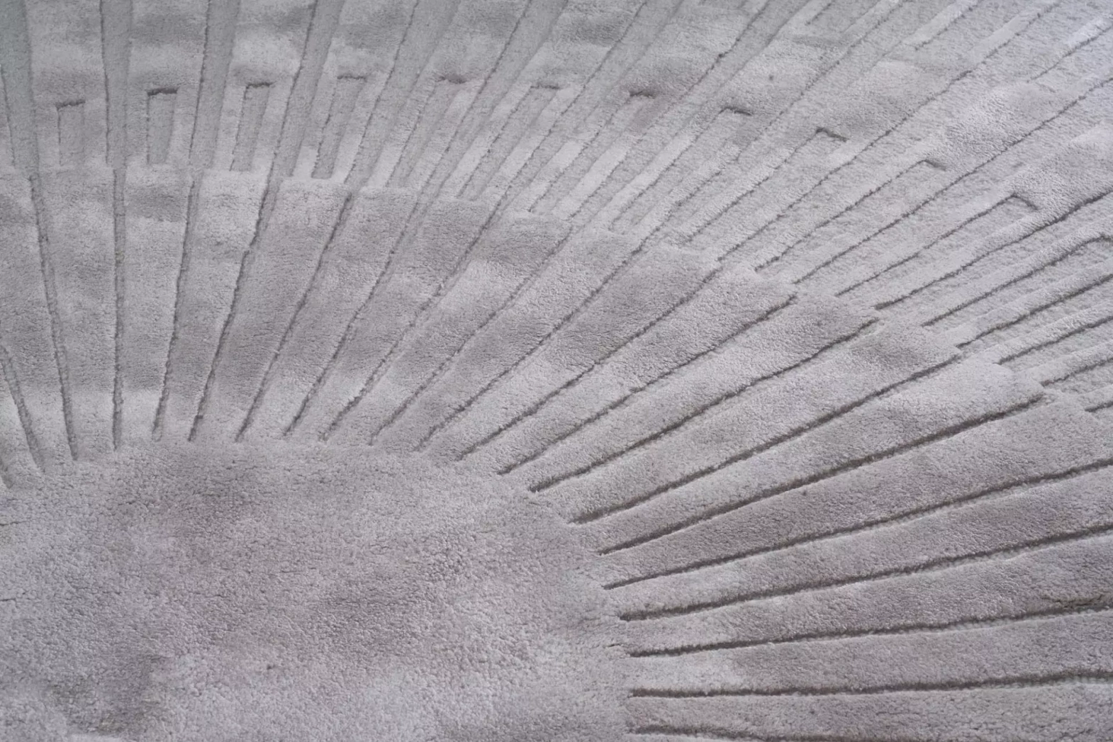 Carpet Decor :: Teppich Radius ręcznie wykonany grau