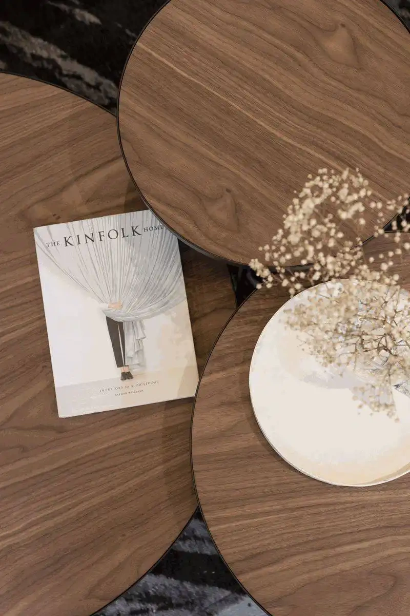 Nordifra :: Couchtisch aus Metall Tre 430 Amerikanische Walnuss Größe M schwarz