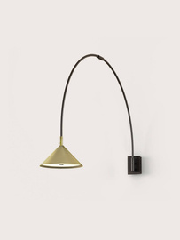 Aromas :: Hinoo Wandleuchte in Schwarz und Gold, Tiefe 111 cm