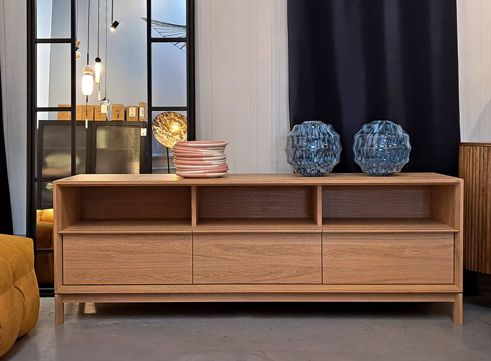 Selfia :: Mizo oak TV chest of drawers, width 180 cm