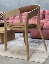 Paged :: Archer B-4801 chair, width 61 cm, oak, with armrests