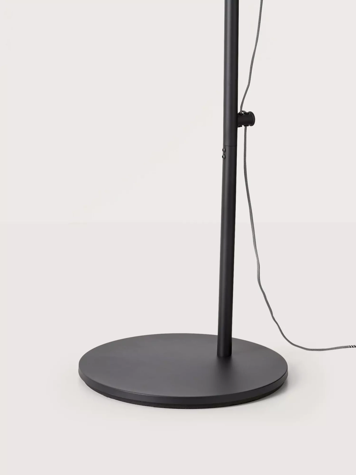 Aromas :: Floor lamp Ario black H: 210,6 cm