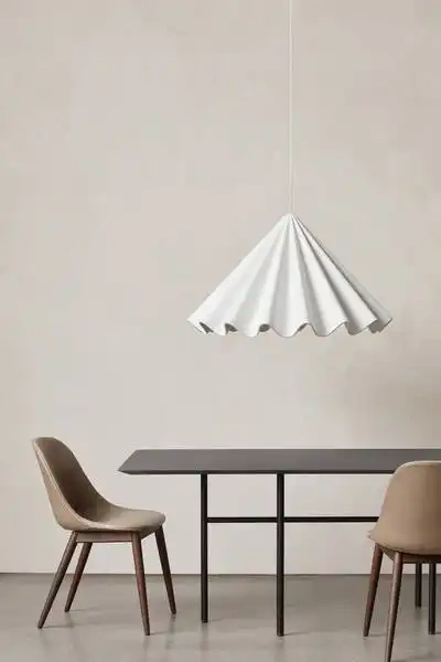 Audo Copenhagen :: Lampa wisząca Dancing filcowa biała śr. 95 cm