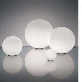 Artemide :: Tischlampe aus Glas Dioscuri Durchmesser 35 cm weiß