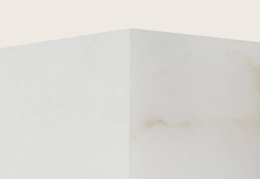 Aromas :: Vaster Alabaster Wandleuchte, Breite 13 cm