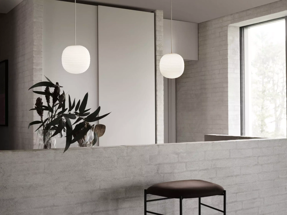 New Works :: Hängelampe aus Glas Lantern Durchmesser 20 cm weiß