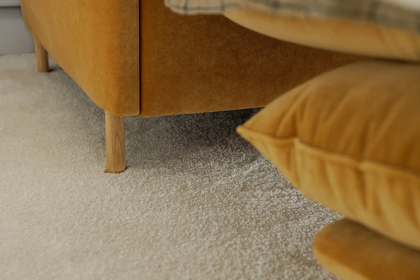 Sits :: Frances Polstersofa mit Schlaffunktion und zwei Kissen, braun, Breite 198 cm