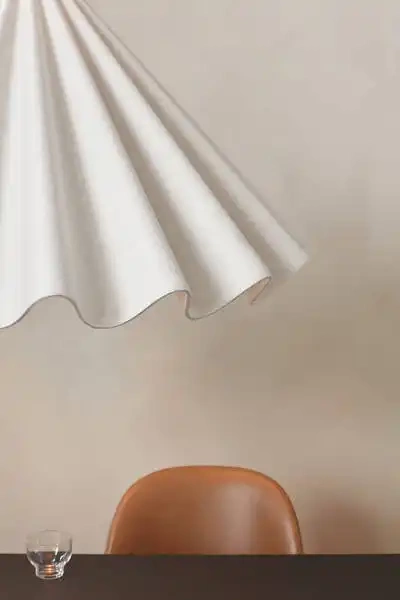 Audo Copenhagen :: Hängelampe fühlte Dancing Durchmesser 95 cm weiß