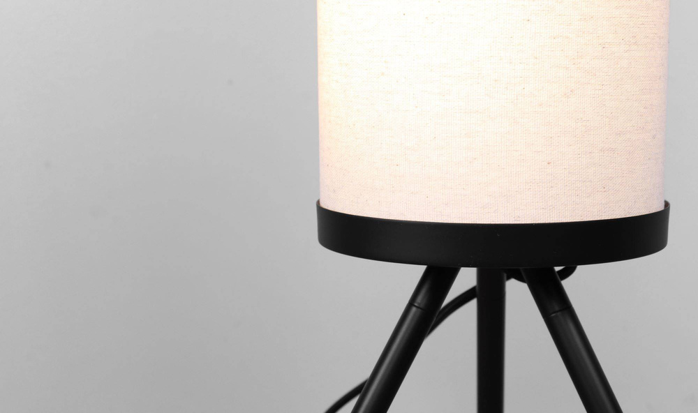 Aromas :: Nooi Stehleuchte mit Leinenschirm, Höhe 137 cm, beige