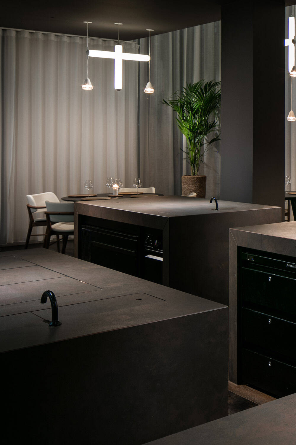 Brokis :: Lampa wisząca Puro Solo Horizontal szer. 43 cm czarna