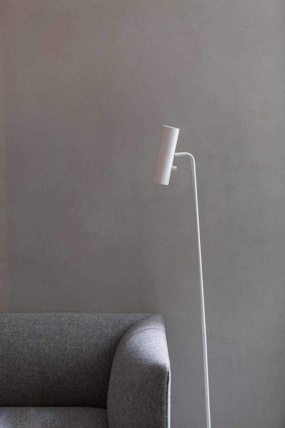 Design For the People :: MIB floor lamp white, height 141 cm