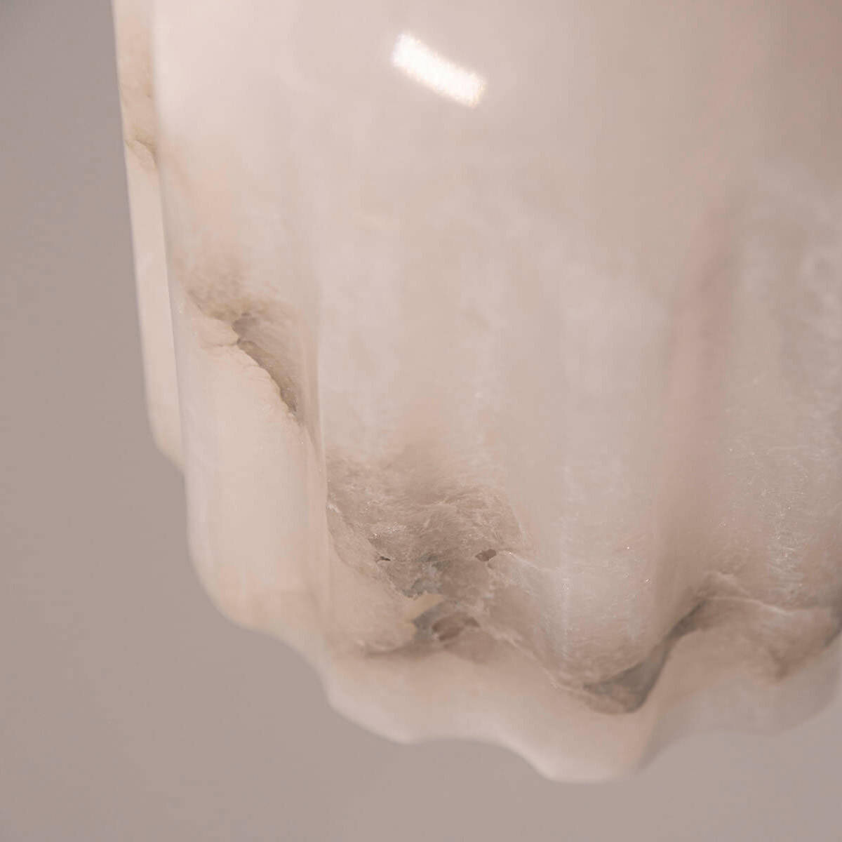 Embassy Interiors :: Urania Alabaster Pendelleuchte, Durchmesser 9,5 cm