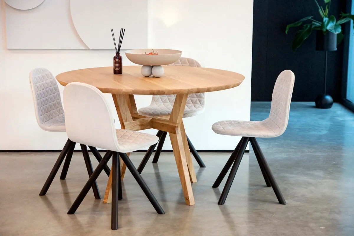 Szyszka Design :: Piko oak table, diameter 100 cm, round, natural