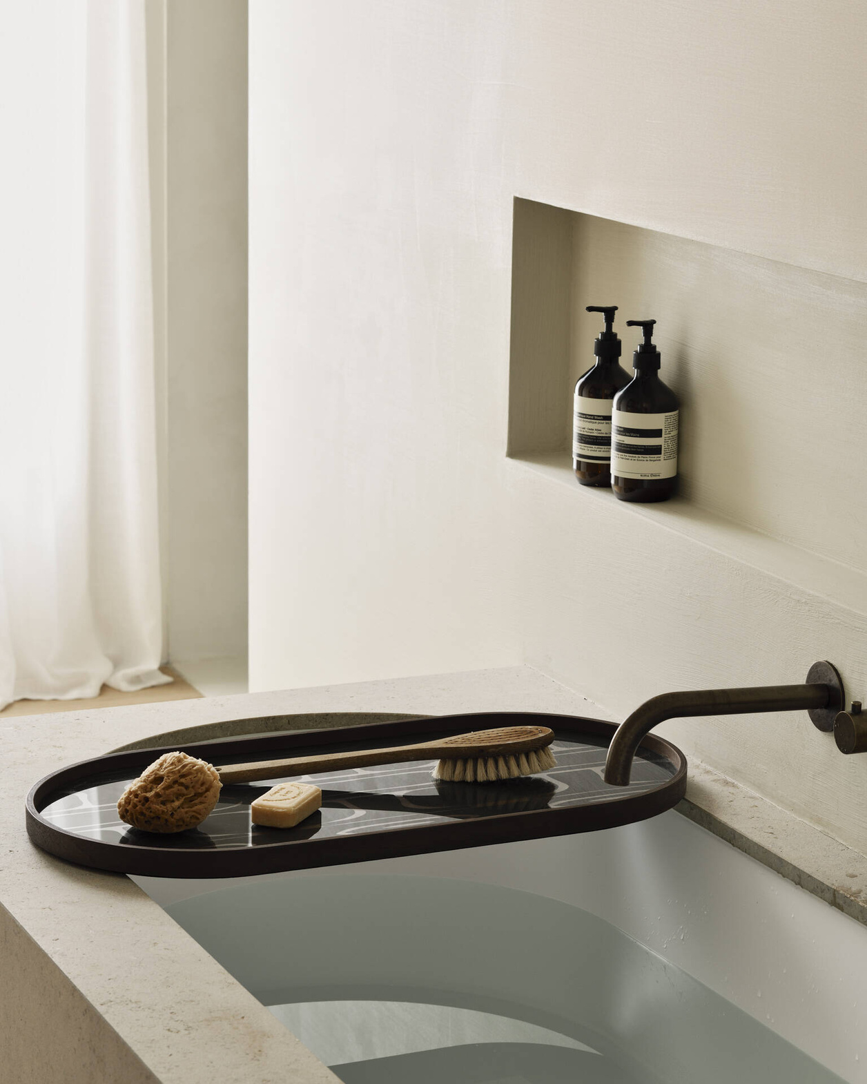 Ethnicraft :: Second Nature decorative tray, oval, width 71 cm, size M, dark green