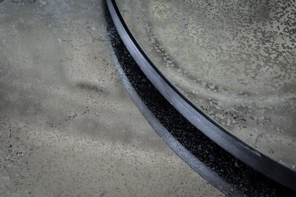 Ethnicraft :: Set von 2-Set Couchtischen aus Metall Clear Nesting Low schwarz