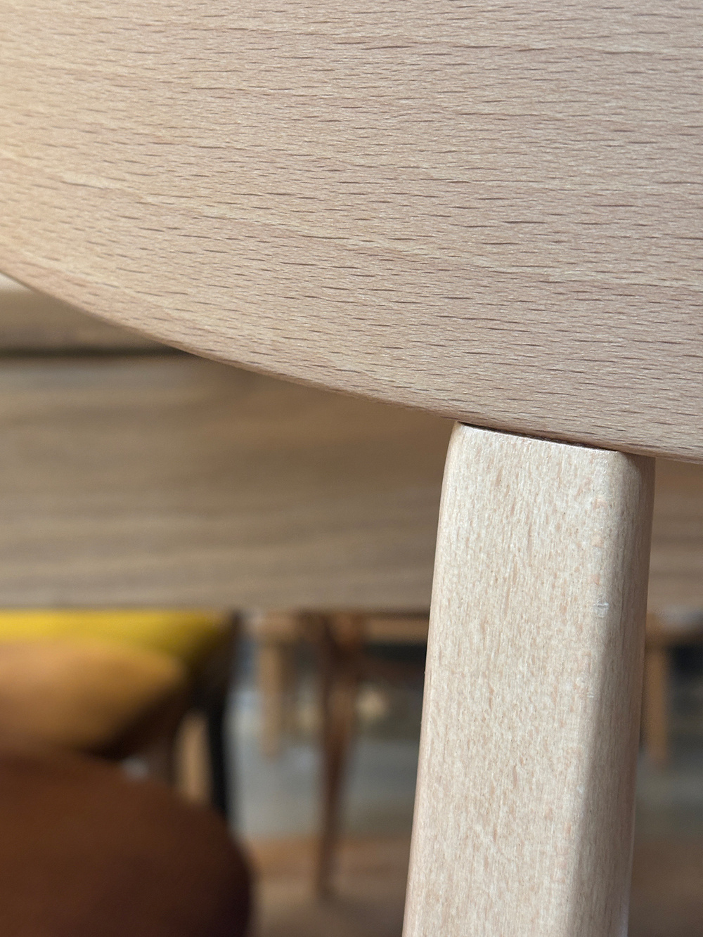 Paged :: Drewniane krzesło tapicerowane Yesterday A-4101 szer. 45 cm