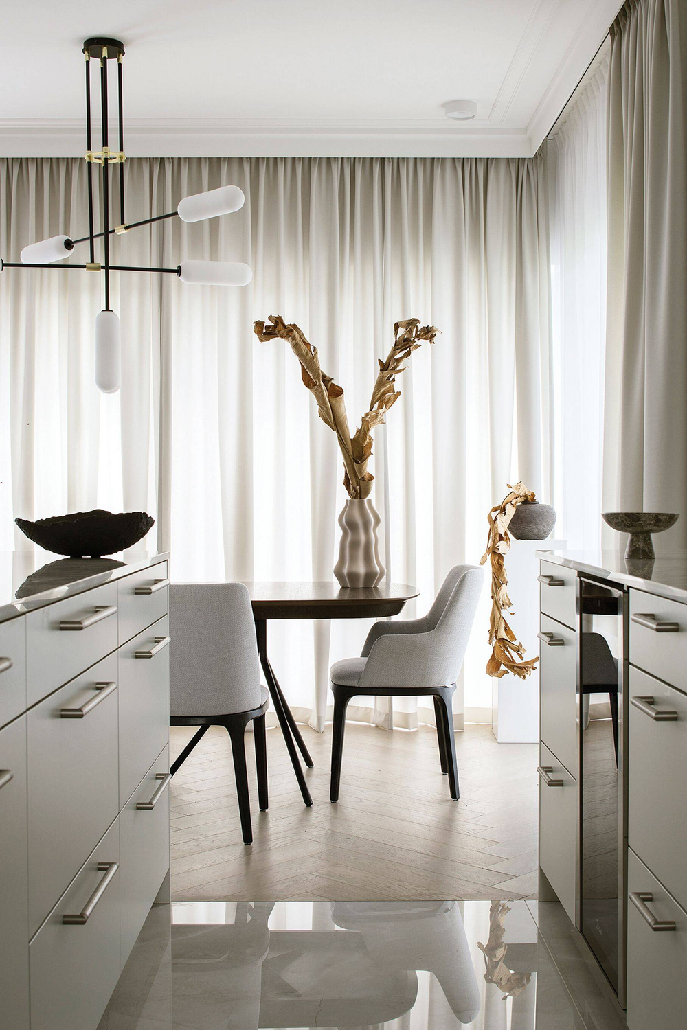 Claudie :: Movano upholstered chair with armrests, color to choose from, width 54 cm