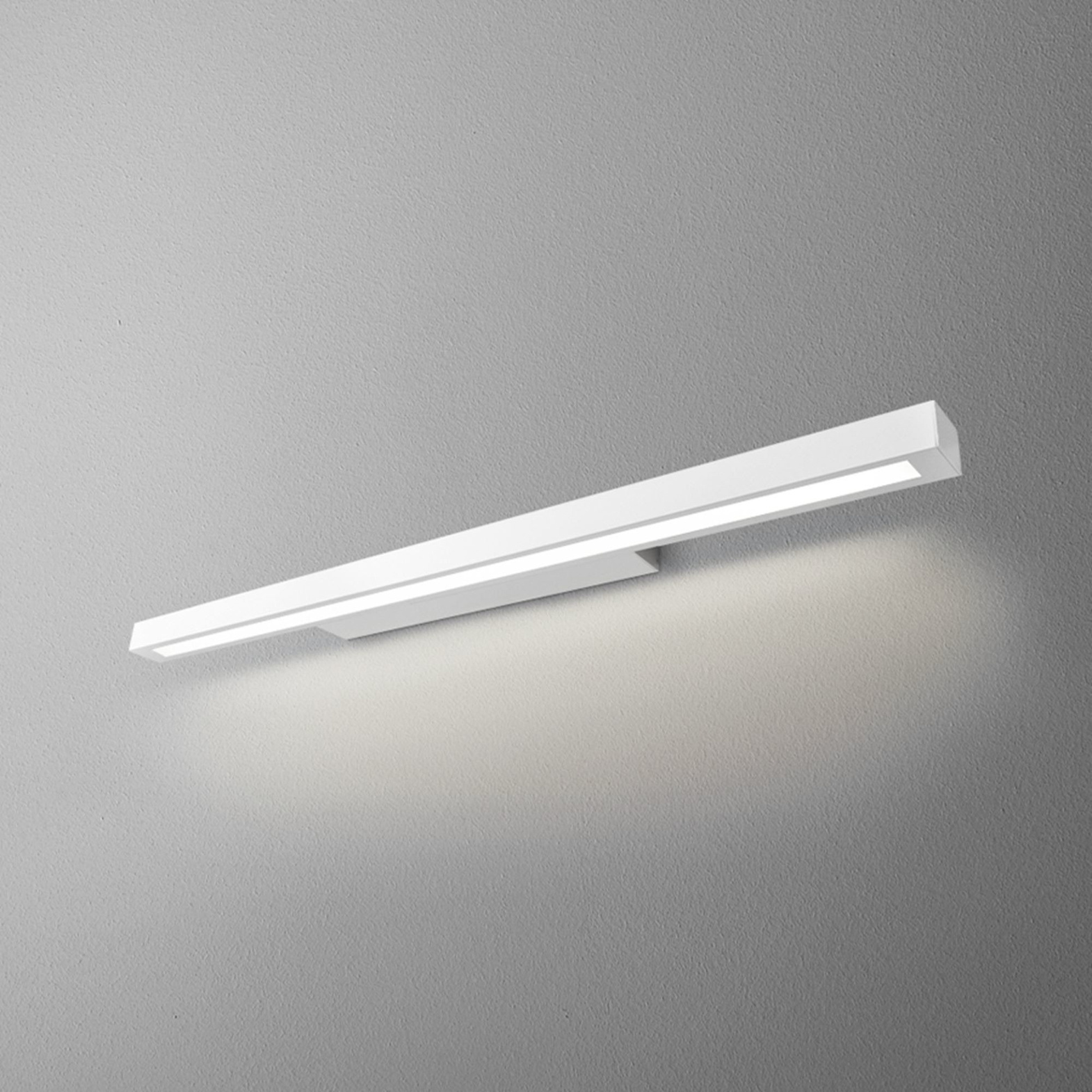 Aqform :: Berge Leuchte Aluminium MIXLINE LED 192 cm weiß