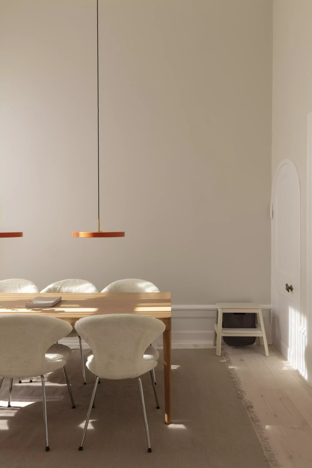 Umage :: Hängelampe aus Aluminium Asteria Pearl Durchmesser 43 cm orange