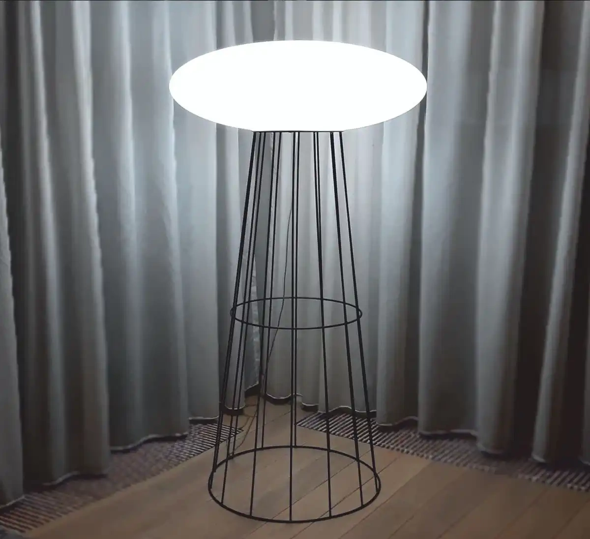 Micante :: Lampa stojąca Ufo wys. 150 	 3000K