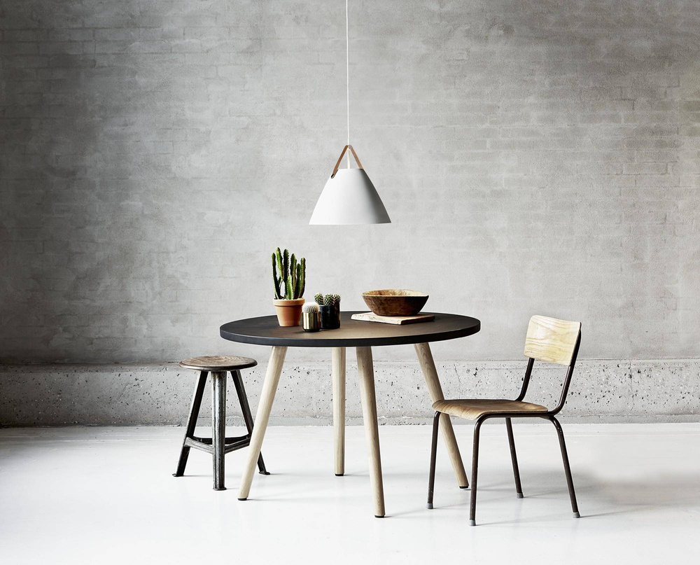 Design For the People :: Hanging lamp Strap white dia. 27 cm