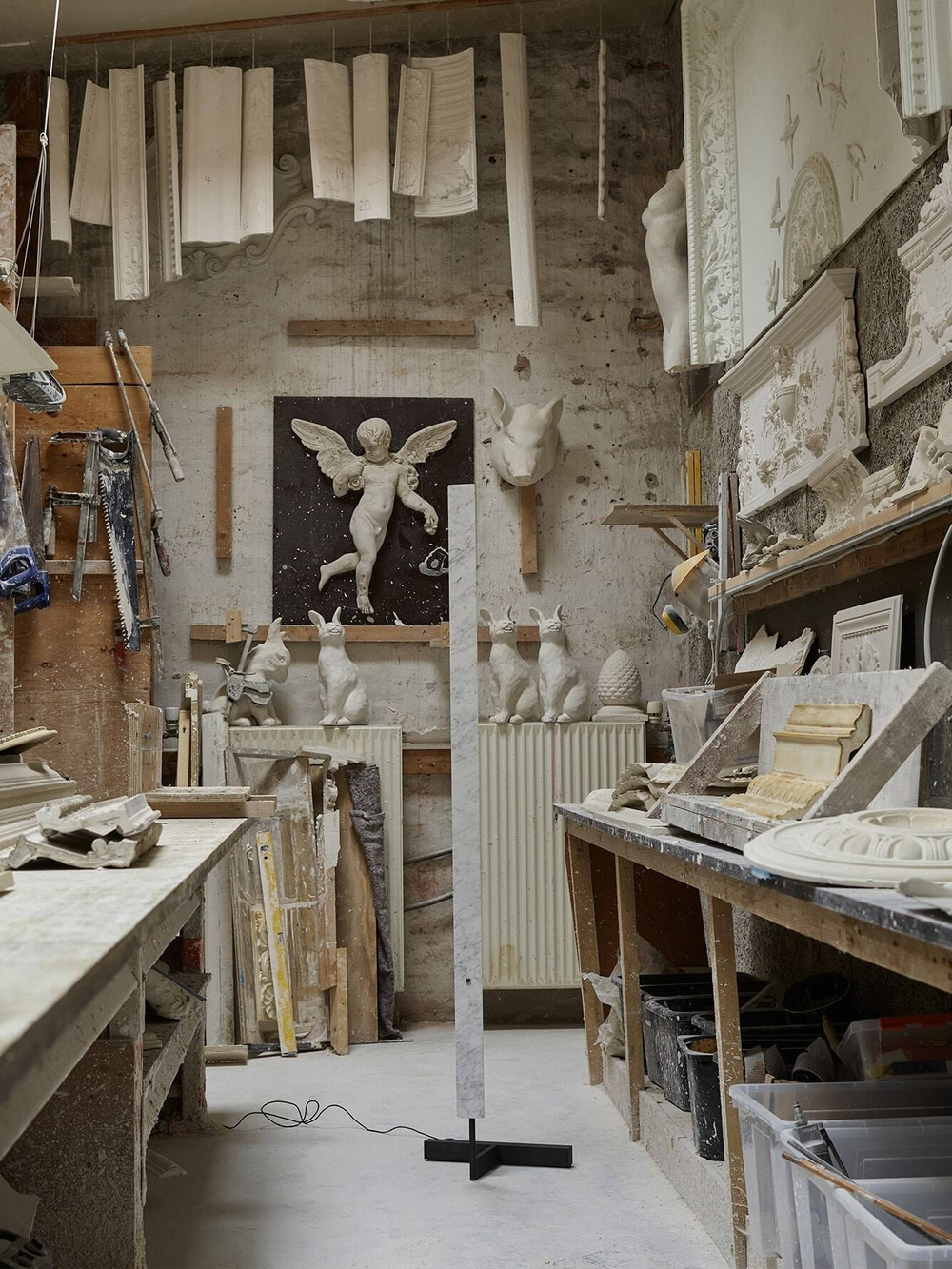 Anour :: F-Model floor lamp, height 164 cm, marble