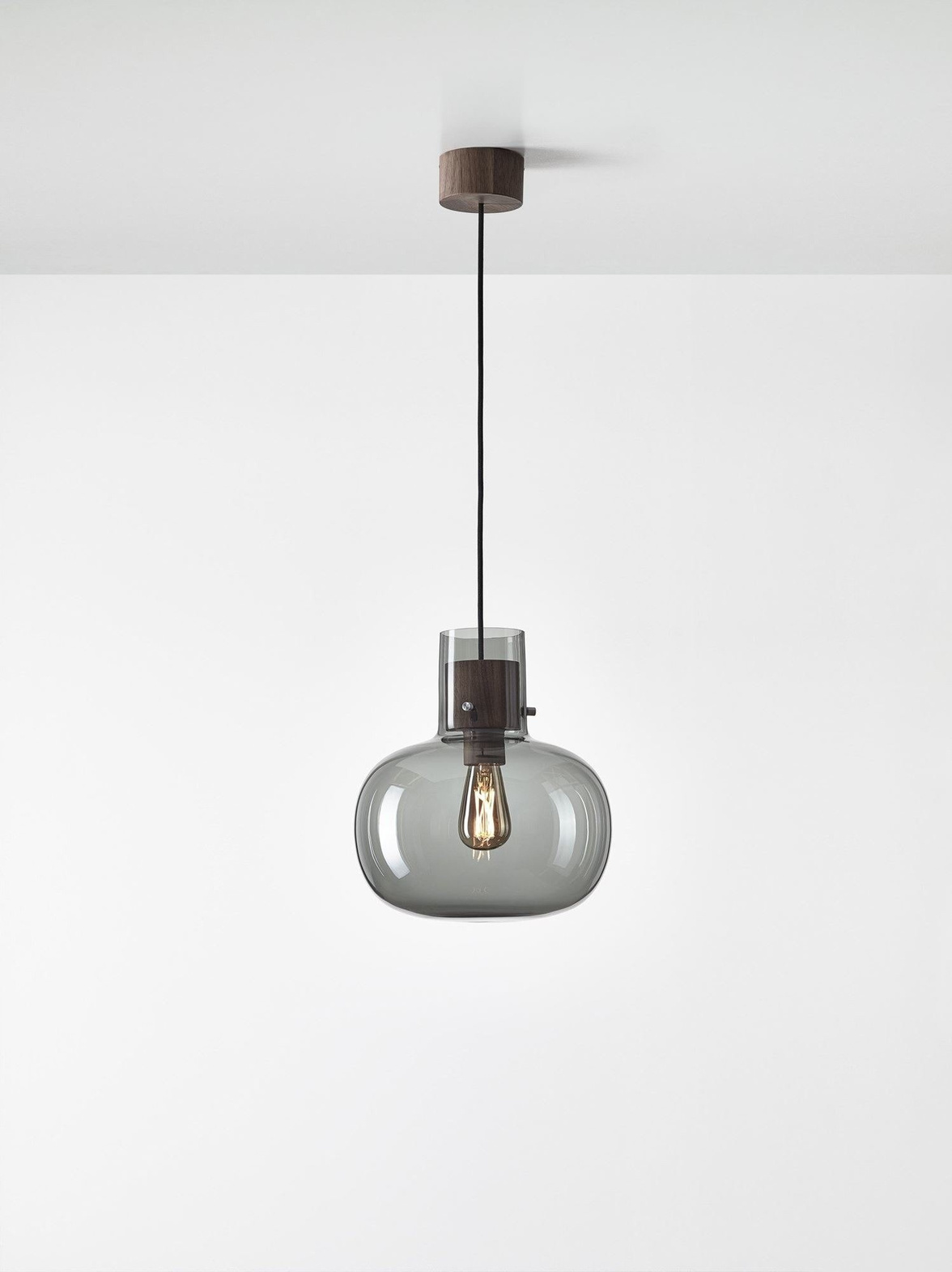 Brokis :: Hängelampe aus Glas Awa Medium grau